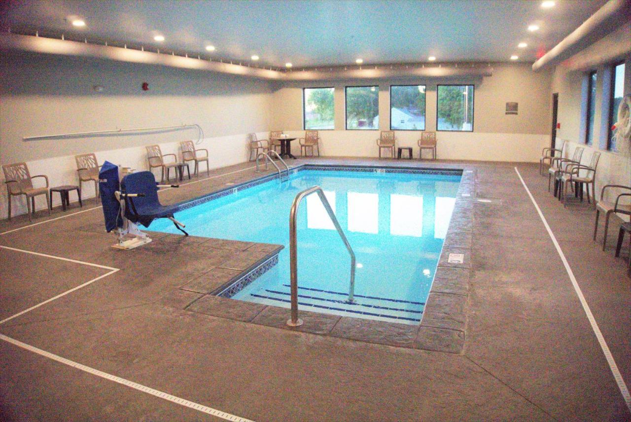Brookstone Inn & Suites Fort Dodge Exteriér fotografie