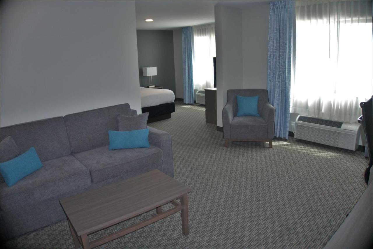 Brookstone Inn & Suites Fort Dodge Exteriér fotografie