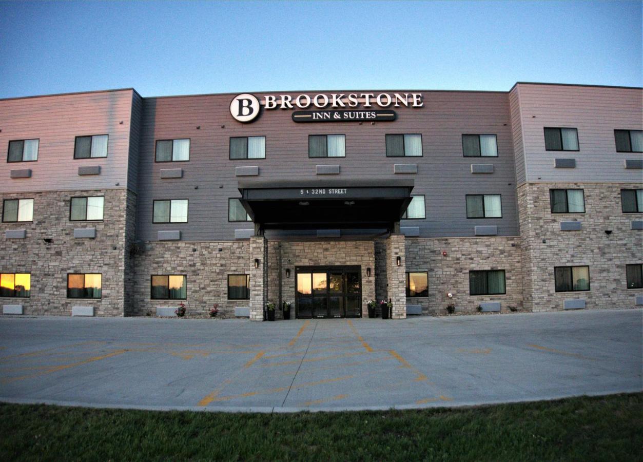 Brookstone Inn & Suites Fort Dodge Exteriér fotografie