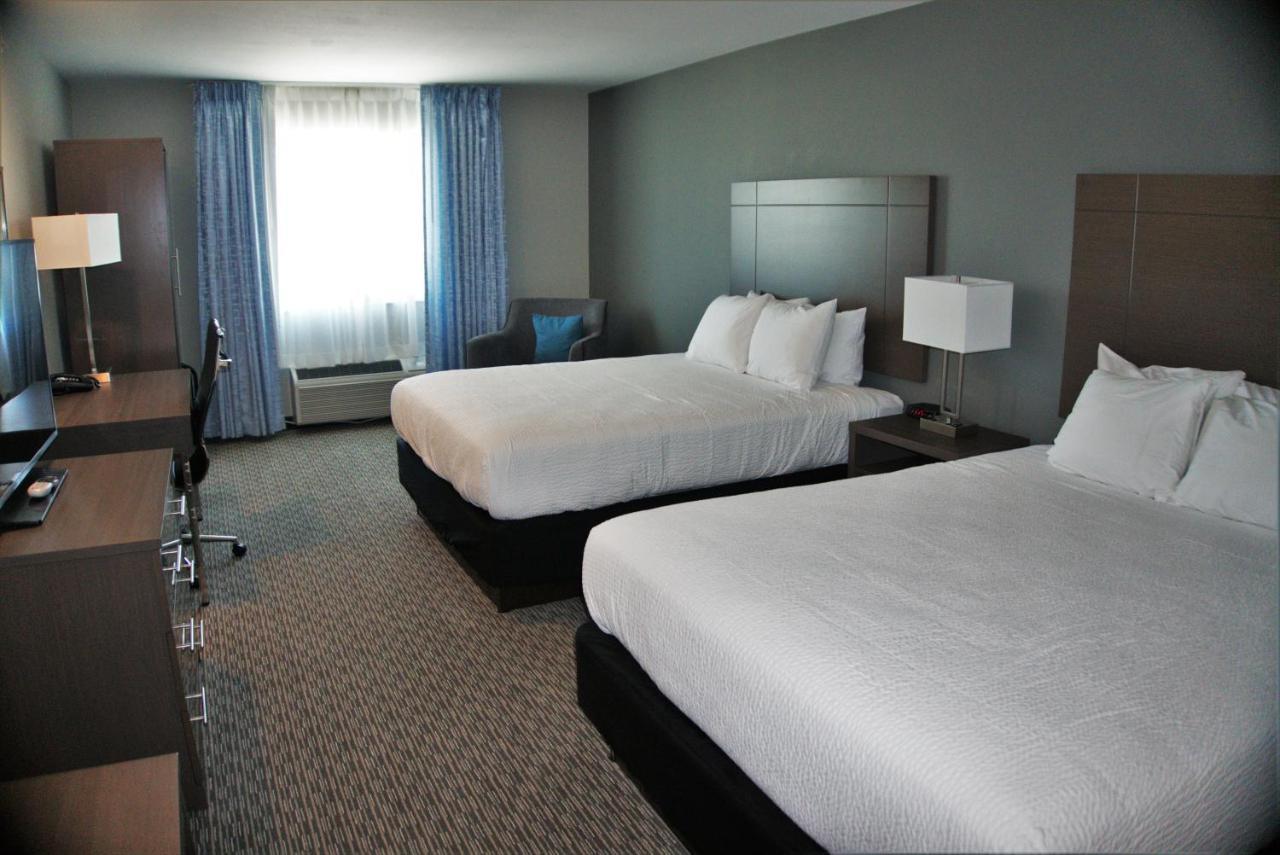 Brookstone Inn & Suites Fort Dodge Exteriér fotografie