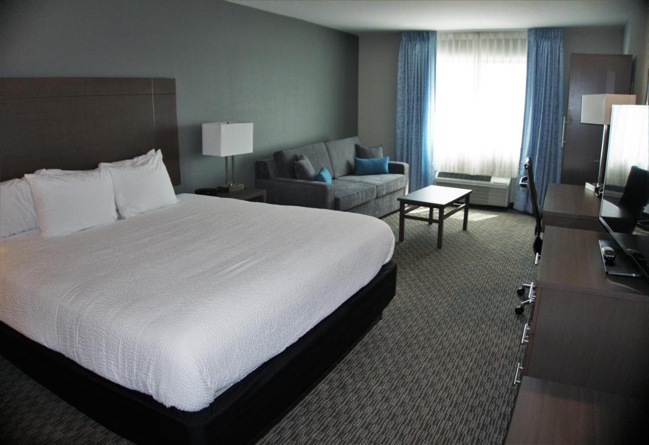 Brookstone Inn & Suites Fort Dodge Exteriér fotografie