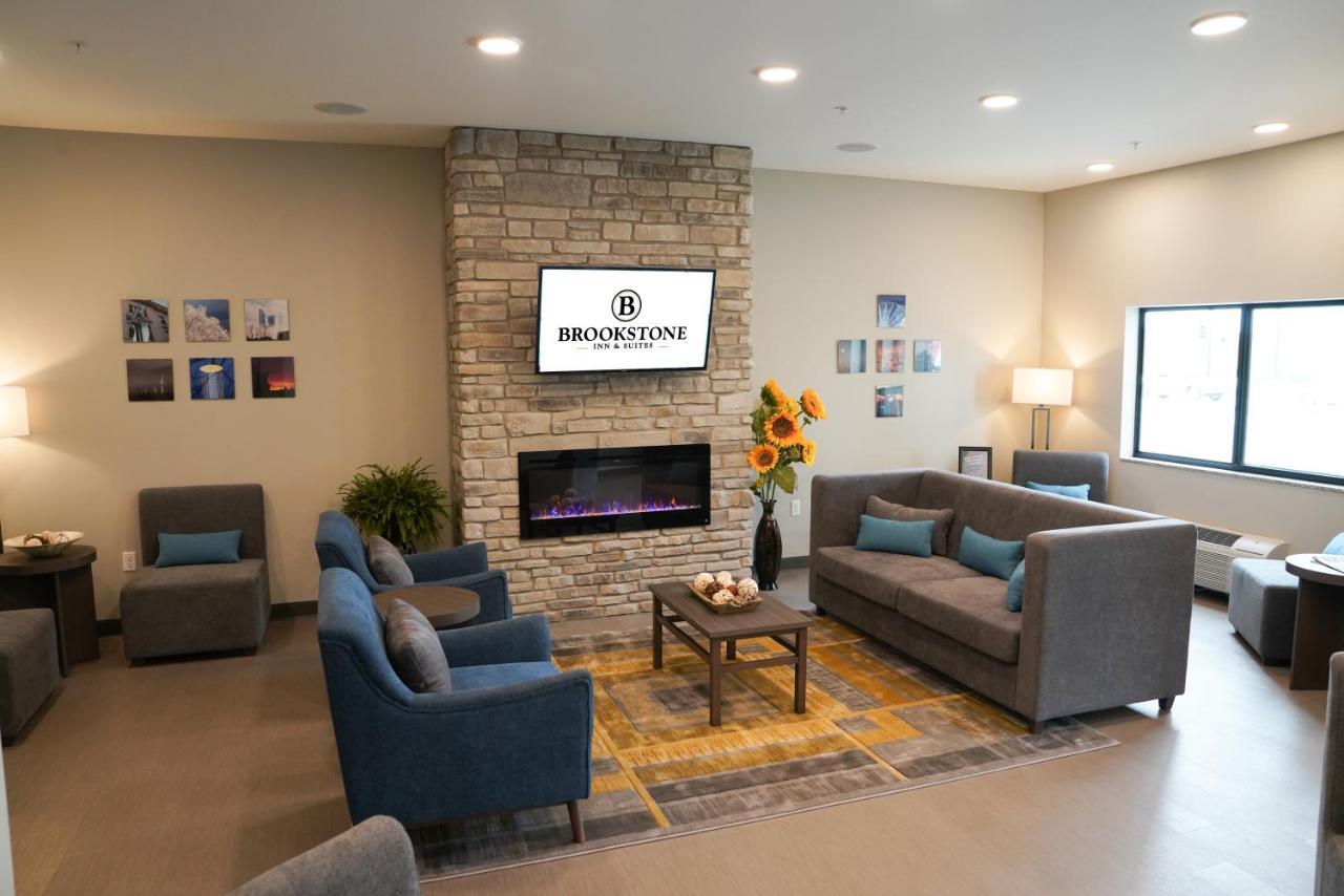 Brookstone Inn & Suites Fort Dodge Exteriér fotografie